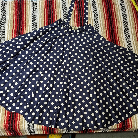 Modcloth 2-strap collectif circle skirt - Picture 7 of 7